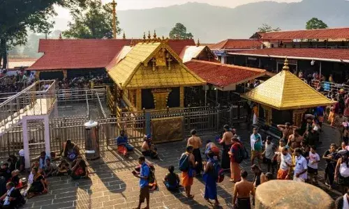 ശബരിമലയിൽ നാളെ മണ്ഡലപൂജ 11.57 മുതൽ പന്ത്രണ്ടര വരെ; വൈകിട്ട് 7 മുതൽ പമ്പയിൽ നിന്നും ഭക്തർക്ക് പ്രവേശനമില്ല