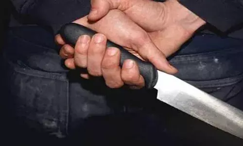 നാല് കൊല്ലം മുന്‍പുള്ള പക; തൃശൂരില്‍ വീട് കയറി ആക്രമണം: സംഘത്തിലെ ആളടക്കം രണ്ട് യുവാക്കള്‍ കുത്തേറ്റ് മരിച്ചു