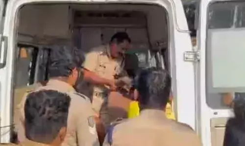 പാപനാശം ബീച്ചിൽ തിരയിൽപ്പെട്ട് 16 കാരൻ; എത്തിയത് കൂട്ടുകാരുമൊത്ത്; ഒടുവിൽ രക്ഷകരായി ലൈഫ് ഗാർഡുകൾ