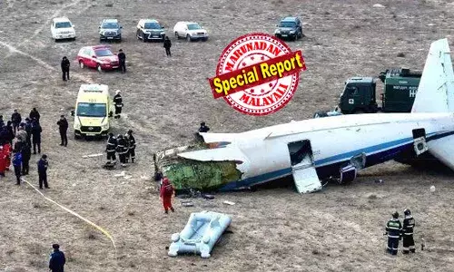 അപകടത്തിലേക്ക് നയിച്ചത് സാങ്കേതികവും ബാഹ്യമായ ഇടപെടലും;  വിമാനപകടത്തില്‍ വിശദീകരണവുമായി അസര്‍ബയ്ജാന്‍ എയര്‍ലൈന്‍സ്;  റഷ്യന്‍ വ്യോമപ്രതിരോധ മിസൈലേറ്റാണ് വിമാനം വീണതെന്ന് സൈനികവിദഗ്ധര്‍;  അന്വേഷണം തുടരുന്നു