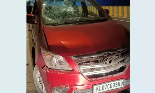 സാമ്പത്തിക ഇടപാടിനെ ചൊല്ലി തര്‍ക്കം; ആലപ്പുഴയില്‍ യുവാവിനെ കാറില്‍ കടത്തിക്കൊണ്ടു പോകാന്‍ ശ്രമം: തക്കസമയത്ത് എത്തി രക്ഷിച്ച് പോലിസ്