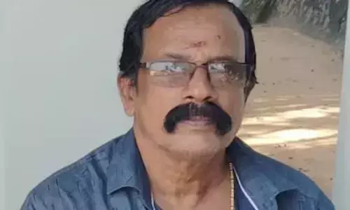 ടിപ്പർ ലോറി ഇടിച്ച് സ്കൂട്ടർ യാത്രികന് ദാരുണാന്ത്യം; ലോറിയുടെ പിൻ ചക്രം സ്കൂട്ടറിൽ തട്ടി അപകടം; സംഭവം ആലപ്പുഴയിൽ