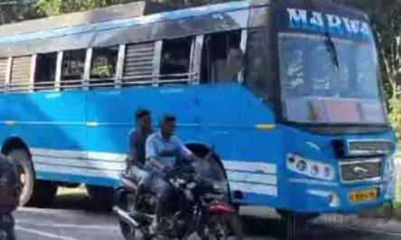 ഓടിക്കൊണ്ടിരുന്ന ബസ് വളവ് തിരിക്കുന്നതിനിടെ അപകടം; സീറ്റിൽ ഇരുന്ന സ്ത്രീ പുറത്തേക്ക് തെറിച്ചു വീണു; ദാരുണാന്ത്യം; സംഭവം തിരുവില്വാമലയിൽ