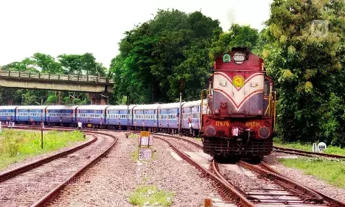 ട്രെയിന്‍ യാത്രക്കാരുടെ ശ്രദ്ധക്ക്.! ബുധനാഴ്ച മുതല്‍ ട്രെയിന്‍ സമയത്തില്‍ മാറ്റം; ചില ട്രെയിനുകള്‍ നേരത്തെ പുറപ്പെടും, ചിലത് വൈകും