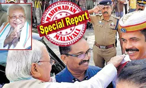 എസ് എഫ് ഐ ജില്ലാ പ്രസിഡന്റിന്റെ നേതൃത്വത്തില്‍ മൂന്ന് പേര്‍ കാത്തു നിന്നു; പ്രതിഷേധം ഒഴിവക്കാന്‍ നന്ദന്‍ അടക്കമുള്ളവരെ വളഞ്ഞു നിന്ന പോലീസ്; അവര്‍ക്ക് ടാറ്റ കാണിക്കാന്‍ ആയില്ലെന്ന് പോലീസ്; കുട്ടി സഖാക്കളുടെ ആ അവകാശ വാദം തെറ്റ്; രാജ്ഭവനില്‍ നിന്നും ആരിഫ് മുഹമ്മദ് ഖാന്‍ മടങ്ങിയത് കണ്ണുകളില്‍ ഈറന്‍ നിറയിച്ച്