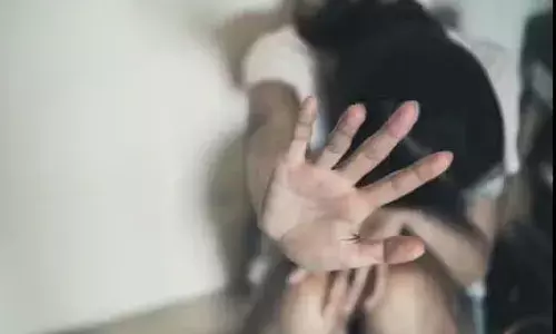 ക്ലാസ്സ് കഴിഞ്ഞ് വീട്ടിലേക്ക് മടങ്ങുന്ന സമയത്തെത്തി; ഇടവഴിയിൽ നോക്കി നിന്നു; പിന്നാലെ അതിക്രമം; സ്‌കൂള്‍ വിദ്യാര്‍ഥിനിയെ കടന്നു പിടിക്കാന്‍ ശ്രമം; യുവാവിനെ കൈയ്യോടെ പിടികൂടി പോലീസ്