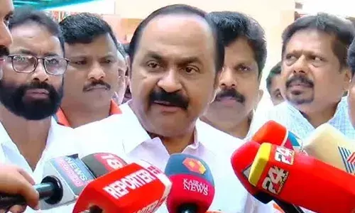 ടി.പി വധക്കേസ് പ്രതികള്‍ സി.പി.എമ്മിനെ ബ്ലാക്ക്മെയില്‍ ചെയ്യുന്നു; ഗൂഡാലോചന പുറത്തു വന്നാല്‍ പല സി.പി.എം നേതാക്കളും ജയിലിലാകും; കൊടി സുനിയുടെ പരോള്‍ പൊലീസ് റിപ്പോര്‍ട്ട് ലംഘിച്ച്; കൊടുംക്രിമിനലുകളെ സര്‍ക്കാരിനു ഭയമെന്നും വി ഡി സതീശന്‍