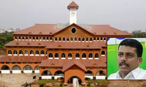 കെ-റീപ് പദ്ധതി വഴി കണ്ണൂര്‍ സര്‍വ്വകലാശാലയില്‍ നടന്നത് ഗുരുതര ക്രമക്കേടെന്ന് ആരോപണം; അംഗീകാരമില്ലാത്ത കോഴ്‌സില്‍ വിദ്യാര്‍ത്ഥികള്‍ക്ക് വ്യാജ അഡ്മിഷന്‍ നല്‍കി; തെളിവുകള്‍ പുറത്ത് വിട്ട് കെ.എസ്.യു നേതാവ് മുഹമ്മദ് ഷമ്മാസ്