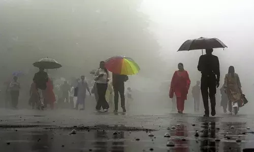 പുതുവത്സരം ആഘോഷം മഴയില്‍ കുതിരുമോ; കേരളത്തില്‍ ഒന്‍പത് ജില്ലകളില്‍ മഴയ്ക്കു സാധ്യത