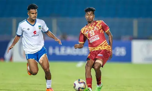 കേരളത്തിന്റെ അപരാജിത കുതിപ്പിന് വിരാമം; 33ാം തവണ സന്തോഷ് ട്രോഫി കിരീടത്തില്‍ മുത്തമിട്ട് ബംഗാള്‍; ബംഗാളിന്റെ വിജയഗോള്‍ പിറന്നത് ഇഞ്ചുറി ടൈമില്‍ ഹന്‍സ്ദയുടെ ബൂട്ടില്‍ നിന്ന്; വിജയം പ്രതിരോധക്കരുത്തില്‍