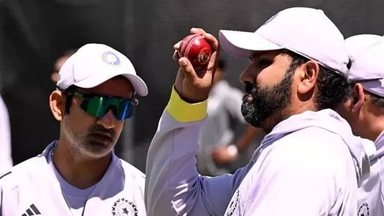 സീനിയര് താരങ്ങളെക്കൊണ്ട് എനിക്ക് മതിയായി; ആറ് മാസമായി അവരുടെ ഇഷ്ടത്തിന് കളിക്കാന് സമ്മതിച്ചു; ഇനിയത് നടക്കില്ല; ഞാന് പറയുന്ന രീതിയില് കളിക്കാന് താല്പര്യമില്ലാത്തവര്ക്ക് ടീമില് നിന്ന് പുറത്ത് പോകാം; മുന്നറിയിപ്പുമായി ഗൗതം ഗംഭീര് സീനിയര് താരങ്ങളെക്കൊണ്ട് എനിക്ക് മതിയായി; ആറ് മാസമായി അവരുടെ ഇഷ്ടത്തിന് കളിക്കാന് സമ്മതിച്ചു; ഇനിയത് നടക്കില്ല; ഞാന് പറയുന്ന രീതിയില് കളിക്കാന് താല്പര്യമില്ലാത്തവര്ക്ക് ടീമില് നിന്ന് പുറത്ത് പോകാം; മുന്നറിയിപ്പുമായി ഗൗതം ഗംഭീര്