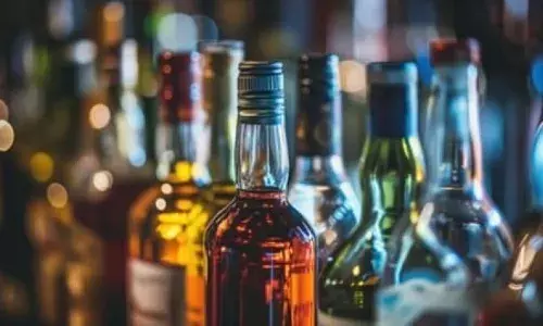 പുതുവര്‍ഷ ആഘോഷ രാവില്‍ റെക്കോർഡ് മദ്യവിൽപ്പന; കർണാടകയിൽ അരദിവസം വിറ്റത് 308 കോടി രൂപയുടെ മദ്യം; കഴിഞ്ഞ വർഷത്തെക്കാൾ ഇരട്ടി വിൽപ്പന