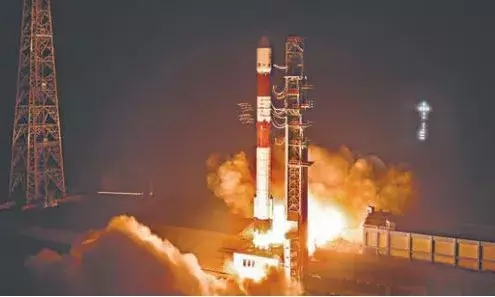 വീണ്ടും ബഹിരാകാശത്ത് ചരിത്രം കുറിക്കാനൊരുങ്ങി ഐഎസ്ആർഒ; സ്പേസ് ഡോക്കിങ് പരീക്ഷണം ചൊവ്വാഴ്ച നടക്കും; വിജയിച്ചാൽ രാജ്യത്തിന് തന്നെ നാഴികക്കല്ലാകും; നെഞ്ചിടിപ്പോടെ ഗവേഷകർ; ഉറ്റുനോക്കി അയൽരാജ്യങ്ങൾ!