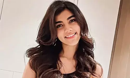 സൗരവ് ഗാംഗുലിയുടെ മകള്‍ സഞ്ചരിച്ച കാര്‍ ബസുമായി കൂട്ടിയിടിച്ചു; നിര്‍ത്താതെ പോയ ബസിനെ പിന്തുടര്‍ന്ന് പിടികൂടി സന