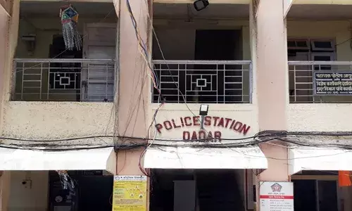 ക്ലാസ് മുറിയില്‍ തനിച്ചായ പെണ്‍കുട്ടിയോട് കെട്ടിപ്പിടിക്കാന്‍ ആവശ്യപ്പെട്ടു; 12 വയസുകാരിയെ പീഡിപ്പിച്ച കായികാധ്യാപകന്‍ അറസ്റ്റില്‍