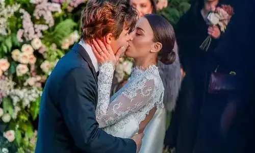 മഞ്ഞുകണങ്ങളെ സാക്ഷിയാക്കി ലോക ഒന്നാം നമ്പര്‍ ചെസ് താരം മാഗ്നസ് കാള്‍സണ്‍ വിവാഹിതനായി; വധു എല്ല മലോണ്‍; വിവാഹത്തില്‍ പങ്കെടുത്ത് പ്രമുഖരും