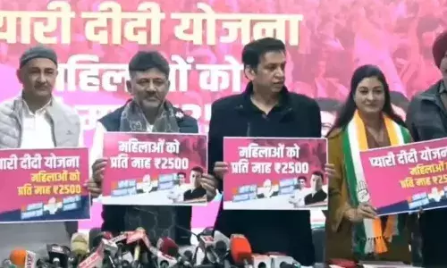 നിയമസഭാ തെരഞ്ഞെടുപ്പ് ലക്ഷ്യം; സ്ത്രീകള്‍ക്ക് പ്രതിമാസം 2,500 രൂപ പദ്ധതിയുമായി കോണ്‍ഗ്രസ്; പ്യാരിദീദി യോജയന പ്രഖ്യാപിച്ച് കര്‍ണാടക ഉപമുഖ്യമന്ത്രി