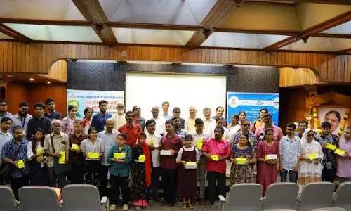 കാഴ്ചാ പരിമിതര്‍ക്ക് സ്മാര്‍ട്ട് വിഷന്‍ കണ്ണടകള്‍ വിതരണം ചെയ്തു