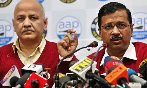 സിസോദിയയുടെ വീട്ടില്‍ സിബിഐ റെയ്ഡിന് നീക്കമെന്ന് ആംആദ്മി പാര്‍ട്ടി; ബിജെപിക്ക് പരാജയഭീതിയെന്ന് കെജ്രിവാള്‍