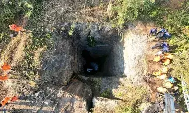 അസമില്‍ കല്‍ക്കരി ഖനിയില്‍ കുടുങ്ങിയ മൂന്നു തൊഴിലാളികള്‍ മരിച്ചു; ആറുപേരെ രക്ഷിക്കാന്‍ ശ്രമം തുടരുന്നു