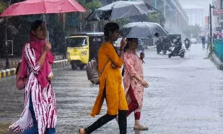 മഴ വരുന്നേ...; സംസ്ഥാനത്ത് നാളെ എട്ട് ജില്ലകളിൽ മഴക്ക് സാധ്യത; മത്സ്യബന്ധനത്തിന് വിലക്കില്ല; ജാഗ്രത നിർദ്ദേശം; മുന്നറിയിപ്പുമായി കേന്ദ്രകലാവസ്ഥ വകുപ്പ്