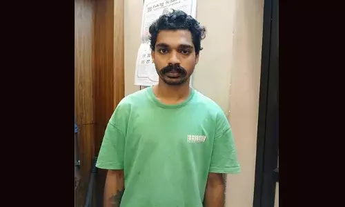 കണ്ണൂരില്‍ പ്രവാസിയുടെ വീട് കുത്തി തുറന്ന് സ്വര്‍ണവും പണവും കവര്‍ന്ന കേസിലെ പ്രതികള്‍ അറസ്റ്റില്‍; കവര്‍ച്ച നടത്തിയത് ബന്ധുവിന്റെ സഹായത്തോടെ