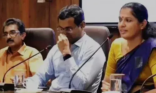 അവളുടെ അച്ഛന് ആത്മഹത്യ ചെയ്യില്ല, കൊന്നതാ; നവീന്‍ ബാബുവിന്റെ മരണം പ്രമേയമാക്കി മോണോആക്ട്; നിവേദ്യക്ക് എ ഗ്രേഡ്