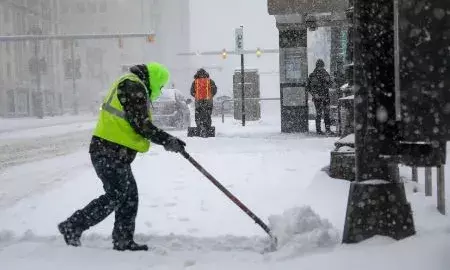 അമേരിക്കയിൽ ശീതക്കൊടുങ്കാറ്റ് അതിരൂക്ഷമാകുന്നു; മഞ്ഞുവീഴ്ചയും ശക്തം; വീടുകളിൽ ഹീറ്റർ ഘടിപ്പിച്ച് അഭയം തേടി ജനങ്ങൾ; ഏഴ്‌ സംസ്ഥാനങ്ങളിൽ അടിയന്തരാവസ്ഥ; അതീവ ജാഗ്രത!