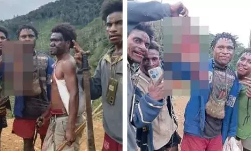 മുറിച്ചുമാറ്റിയ ശരീര ഭാഗവുമായി പുരുഷ സംഘം; നരഭോജനമാണെന്ന് വാർത്തകൾ വന്നതോടെ പാപ്പുവ ന്യൂ​ഗിനിയയിൽ വൻ പ്രതിഷേധം; ദൃശ്യങ്ങൾ പ്രചരിച്ചതോടെ പ്രതികരണവുമായി ആഭ്യന്തര മന്ത്രി