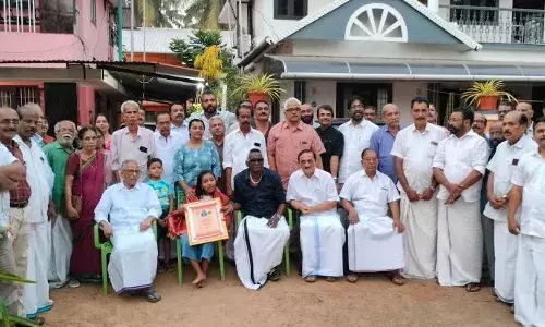 ഉജ്ജ്വല ബാല്യം പുരസ്‌കാര ജേതാവ് വി. എസ്. പാര്‍വതിക്ക് അനുമോദനം