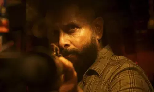 വിക്രമിന്റെ ആക്ഷൻ ത്രില്ലർ റിലീസിനൊരുങ്ങുന്നു; തകർപ്പൻ പ്രകടനവുമായി സുരാജ് വെഞ്ഞാറമൂടും; വീര ധീര ശൂരൻ ഭാഗം 2 ന്റെ റിലീസ് തീയതി പുറത്ത്