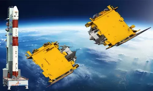 ഉപഗ്രഹങ്ങള്‍ തമ്മിലുള്ള അകലം കുറയ്ക്കുന്നതിനിടെ കൂടുതല്‍ അടുത്തു; പേടകങ്ങള്‍ സുരക്ഷിതം; സ്‌പേഡെക്‌സ് പരീക്ഷണ തീയതി മാറ്റി വച്ചു