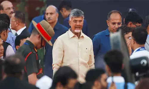 തിരുപ്പതി ക്ഷേത്രത്തിലുണ്ടായ അപകടത്തില്‍ ജുഡീഷ്യല്‍ അന്വേഷണം; ഉത്തരവിട്ട് ആന്ധ്രപ്രദേശ് മുഖ്യമന്ത്രി എന്‍.ചന്ദ്രബാബു നായിഡു: രണ്ട് ഉദ്യോഗസ്ഥര്‍ക്ക് സസ്‌പെന്‍ഷന്‍