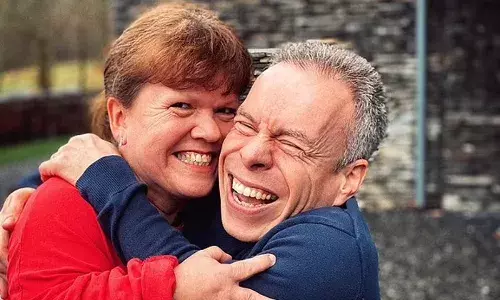 ഭാര്യയുടെ മരണത്തില്‍ നഷ്ടപരിഹാരം ചോദിച്ച് ഹാരി പോട്ടര്‍ താരം കോടതിയില്‍; ചികിത്സാ പിഴവെന്ന് ആരോപണം