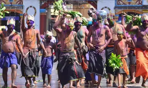 മകരവിളക്കിനൊരുങ്ങി ശബരിമല സന്നിധാനം; ചരിത്ര പ്രസിദ്ധമായ എരുമേലി പേട്ട തുള്ളല്‍ ഇന്ന്: തിരുവാഭരണ ഘോഷയാത്ര നാളെ