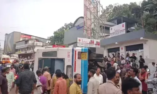 കൊല്ലത്ത് നിയന്ത്രണം വിട്ട് കെഎസ്ആര്‍ടിസി ബസ് മറിഞ്ഞ സംഭവം; ടയറുകള്‍ തേഞ്ഞനിലയിൽ, ഇൻഷുറൻസുമില്ല; ബസിന്റെ ആക്‌സില്‍ ഒടിഞ്ഞത് അപകട കാരണമെന്ന് ഡ്രൈവര്‍