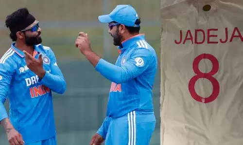 പകരക്കാരായി അക്‌സര്‍ പട്ടേലും വാഷിംഗ്ടണ്‍ സുന്ദറും;  ചാമ്പ്യന്‍സ് ട്രോഫി ടീമില്‍ രവീന്ദ്ര ജഡേജയ്ക്ക് ഇടമില്ല; ടെസ്റ്റിലേക്കും ഇനി പരിഗണിച്ചേക്കില്ല;  എട്ടാം നമ്പര്‍ ജഴ്‌സി സ്റ്റാറ്റസ് ഇട്ട് ഇന്ത്യന്‍ താരം; വിരമിക്കല്‍ സൂചനയെന്ന് ആരാധകര്‍