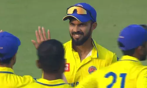 മൂന്ന് വിക്കറ്റും 49 റണ്‍സും;  മഹാരാഷ്ട്രക്കെതിരെ മിന്നും പ്രകടനവുമായി അര്‍ഷ്ദീപ്;  എന്നിട്ടും വിജയ് ഹസാരെ ട്രോഫിയില്‍ പഞ്ചാബിനെ തകര്‍ത്ത് മഹാരാഷ്ട്രയും ബറോഡയെ വീഴ്ത്തി കര്‍ണാടകയും സെമിയില്‍