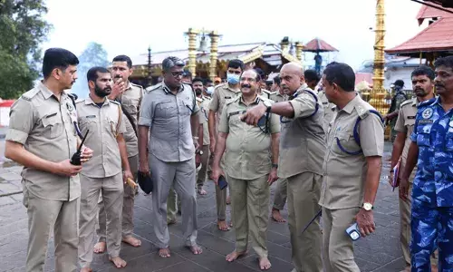 മകരവിളക്ക്: സംസ്ഥാന പോലീസ് മേധാവി സന്നിധാനത്ത് ഒരുക്കങ്ങള്‍ വിലയിരുത്തി; സുഗമമായി നടത്തിപ്പിനായി 5000 പോലീസ് ഉദ്യോഗസ്ഥരെ വിന്യസിച്ചതായി  ഷേഖ് ദര്‍വേശ് സാഹിബ്