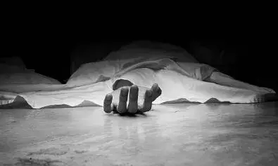 സ്മാര്‍ട്ട് ഫോണ്‍ ഉപയോഗിക്കാൻ മോഹം; എത്ര പറഞ്ഞിട്ടും വഴങ്ങാതെ പിതാവ്; നിരാശ താങ്ങാൻ ആവാതെ മകൻ ചെയ്തത്; പിന്നാലെ അതേ കയറില്‍ അച്ഛനും; കണ്ണീരോടെ ഒരു ഗ്രാമം; കർഷക കുടുംബത്തിൽ നടന്നത്!