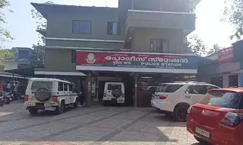 കായികതാരമായ ദളിത് പെണ്‍കുട്ടിയെ പീഡിപ്പിച്ച സംഭവം; സംസ്ഥാന വനിതാ കമ്മിഷന്‍ സ്വമേധയാ കേസെടുത്തു; റിപ്പോര്‍ട്ട് തേടി