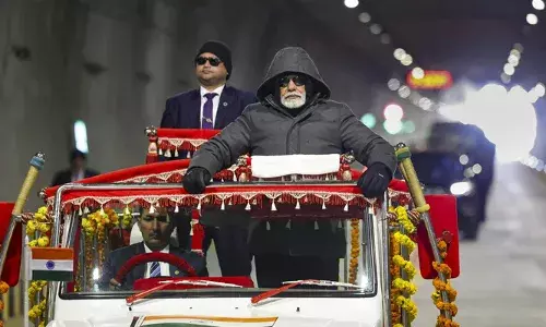 ലഡാക്കിലേക്ക് ഇനി അതിവേഗ സുരക്ഷിത യാത്ര;  സോന്‍മാര്‍ഗ് തുരങ്കപാത രാജ്യത്തിന് സമര്‍പ്പിച്ച് പ്രധാനമന്ത്രി;  സമുദ്രനിരപ്പില്‍ നിന്ന് 8,650 അടി ഉയരത്തില്‍ നിര്‍മാണം;  Z മോഡ് തുരങ്കം 6.5 കി.മീ. ദൈര്‍ഘ്യമുള്ള തന്ത്രപ്രധാനമായ പാത