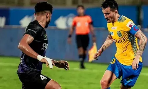 ഇന്ത്യൻ സൂപ്പർ ലീഗ്; ആത്മവിശ്വാസത്തോടെ കേരള ബ്ലാസ്റ്റേഴ്‌സ്; കലൂരിൽ ഒഡീഷക്കെതിരെ ജയം അനിവാര്യം; ലോബേറയുടെ തന്ത്രങ്ങൾ കൊമ്പന്മാർക്ക് വെല്ലുവിളിയാകുമോ ?; ബ്ലാസ്റ്റേഴ്സിനെതിരെ രാഹുൽ കളിക്കില്ല