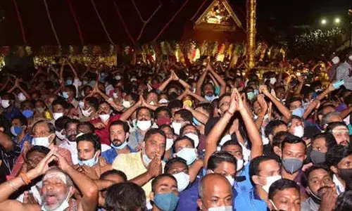 ദര്‍ശന പുണ്യവുമായി ശബരില മകരവിളക്ക് ഇന്ന്; പ്രാര്‍ത്ഥനാ നിര്‍ഭരമായ കാത്തിരിപ്പുമായി ഭക്ത ലക്ഷങ്ങള്‍: തിരുവാഭരണ ഘോഷയാത്രയ്ക്ക് വൈകിട്ട് അഞ്ചിന് ശരംകുത്തിയില്‍ സ്വീകരണം