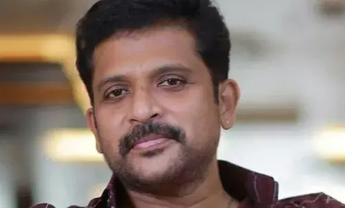 നാല് വയസുകാരിയെ പീഡിപ്പിച്ചെന്ന പരാതി; നടന്‍ കൂട്ടിക്കല്‍ ജയചന്ദ്രന് മുന്‍കൂര്‍ ജാമ്യമില്ല; ഹര്‍ജി തള്ളി ഹൈക്കോടതി