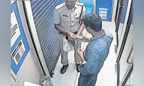 പ്രതിയില്‍ നിന്നും 4000 രൂപ കൈക്കൂലി; രണ്ട് ആര്‍പിഎഫ് ഉദ്യോഗസ്ഥര്‍ക്കെതിരെ കേസ്