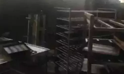 വലിയ ശബ്ദത്തോടെ പൊട്ടിത്തെറി; ശബ്ദം കേട്ടത് കിലോമീറ്റര്‍ അകലെ വരെ; ബ്രഡ് കമ്പിനിയിലെ ഓവന്‍ പൊട്ടിത്തെറിച്ച് അപകടം; 13 പേര്‍ക്ക് പരിക്ക്; മൂന്ന് പേരുടെ നില ഗുരുതരം: അന്വേഷണം ആരംഭിച്ച് പോലീസ്