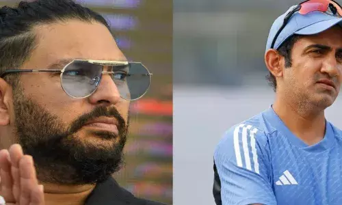 വിമര്‍ശിക്കാനും പുറത്താക്കാനും വരട്ടെ; ചാമ്പ്യന്‍സ് ട്രോഫി വരെ സമയം നല്‍കൂ; അതിലെ പ്രകടനത്തെ അടിസ്ഥാനമാക്കി ഗംഭീറിന്റെയും രോഹിത് ശര്‍മയുടെയും സ്ഥാനം പുനര്‍മൂല്യനിര്‍ണയം നടത്തട്ടെ; പിന്തുണയുമായി യുവരാജ്