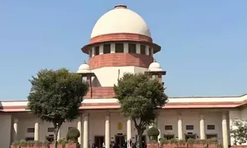 ആത്മഹത്യ ചെയ്തവരുടെ കുടുംബത്തെ ആശ്വസിപ്പിക്കാന്‍ ആത്മഹത്യാ പ്രേരണകുറ്റം ചുമത്തരുത്: സാങ്കേതികത്വം മുന്‍നിര്‍ത്തി കുറ്റം ചുമത്തരുതെന്ന് സുപ്രീം കോടതി