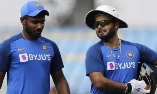 ആരൊക്ക് അകത്തും ആരൊക്കെ പുറത്തും? സഞ്ജു, കരുണ്‍, പന്ത്... ടീമില്‍ കയറുന്നത് ആരൊക്കെ? ഐസിസി ചാമ്പ്യന്‍സ് ട്രോഫിക്കുള്ള ഇന്ത്യന്‍ ടീമിന്റെ പ്രഖ്യാപനം ഇന്ന്; ഉച്ചയക്ക് 12.30ന് നായകന്‍ രോഹിത് ശര്‍മയും മുഖ്യ സെലക്ടര്‍ അജിത് അഗാര്‍ക്കറും ചേര്‍ന്ന് ടീമിനെ പ്രഖ്യാപിക്കും